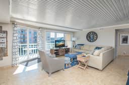 North Beach 402