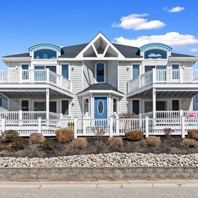 327 E. Raleigh Avenue, Unit A