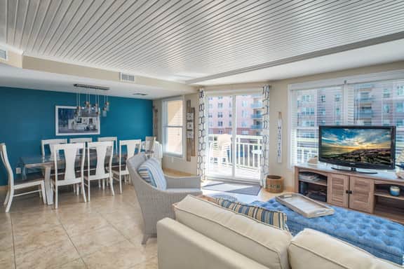North Beach 402