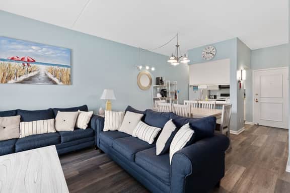 Centre Court 102