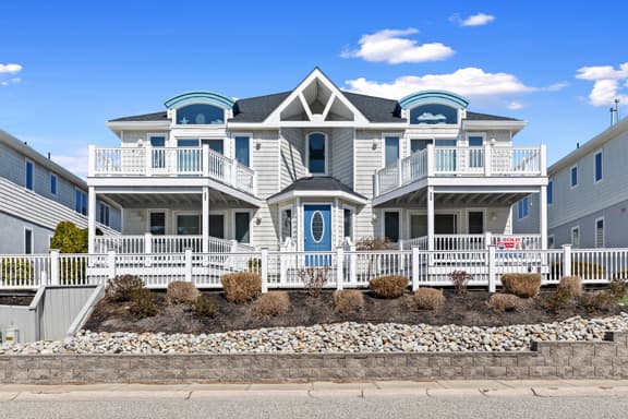 327 E. Raleigh Avenue, Unit A